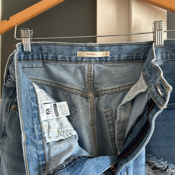 Levi's Women's 94 Baggy Jean - Picture 3 of 7